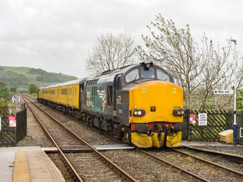 Class 37 on the Bentham Line